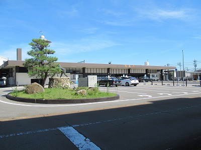 羽咋駅駅舎