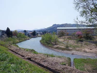 明沢川