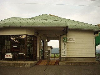 南鳥海駅駅舎