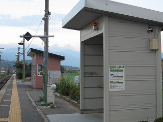 島高松駅駅舎
