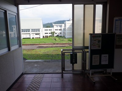 z{w摜