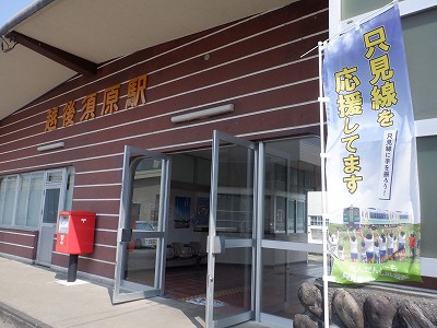 z{w摜