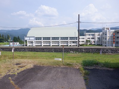 z{w摜