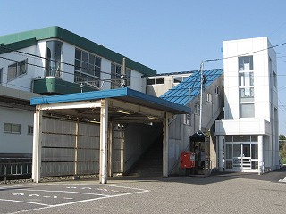 寺尾駅駅舎