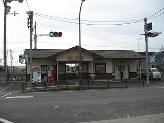 平田駅駅舎